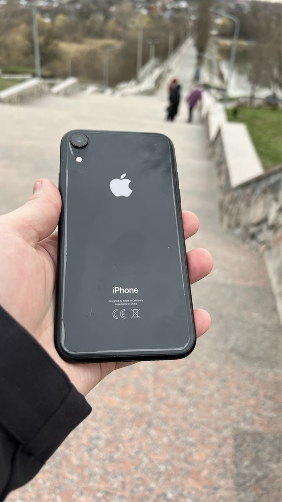 Iphone XR 64 гиг в хорошем состоянии