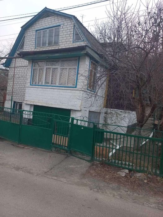 Продаж будинку в Каневі