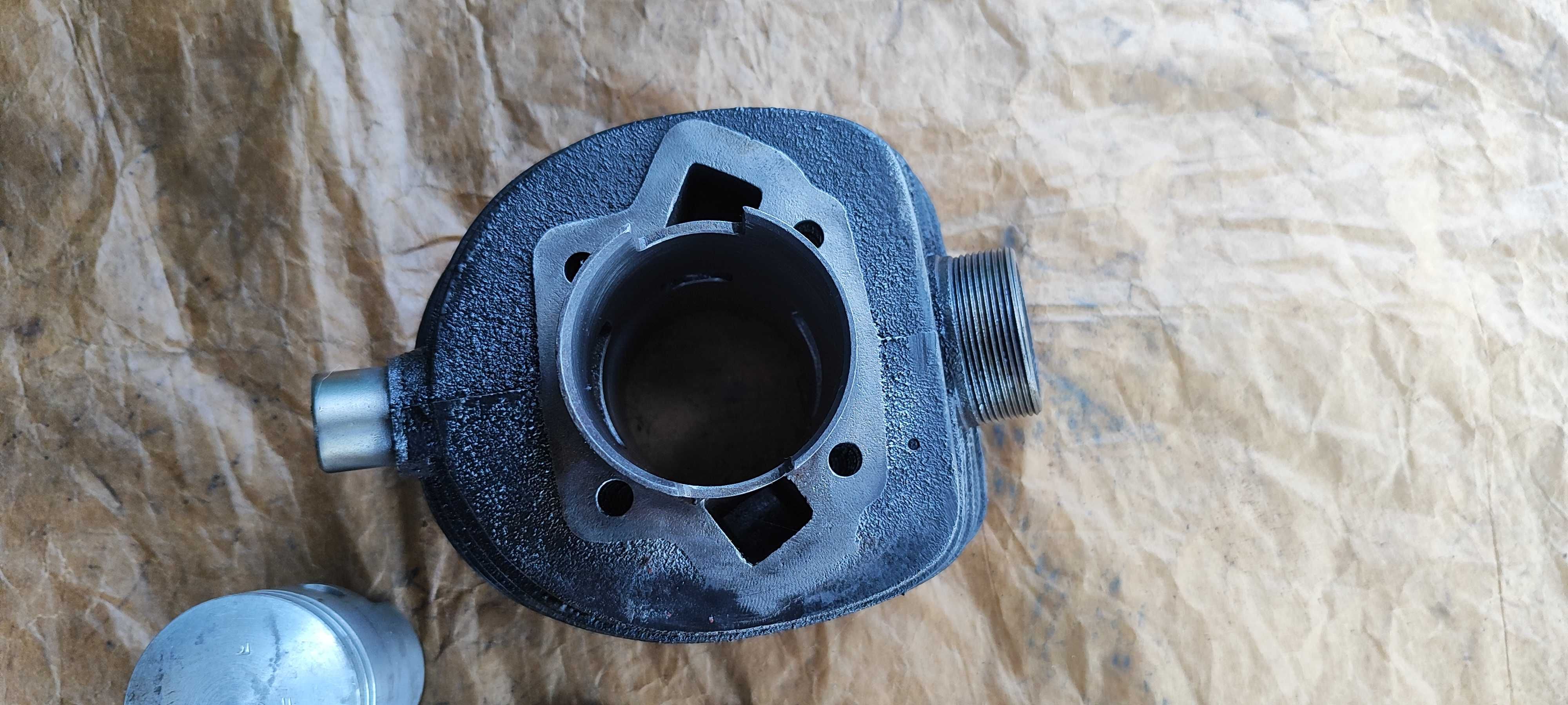Cylinder WFM 125 G16 WSK tłok ZMD oryginał PRL nowy po szlifie zestaw