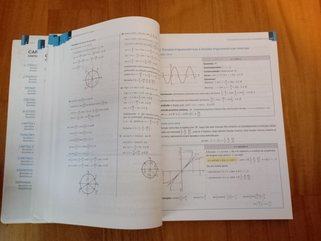 Livro escolar de matemática