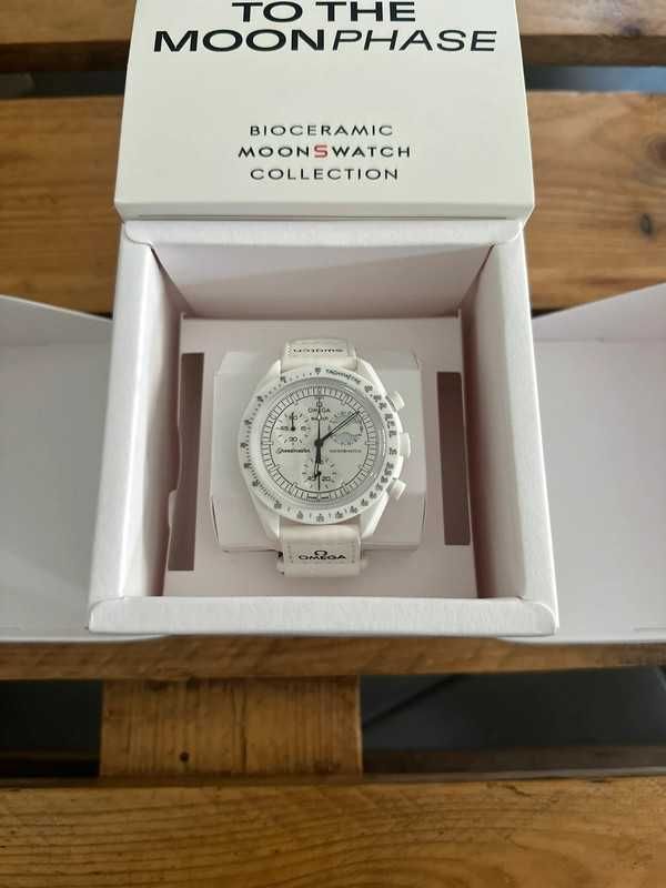 Omega Swatch SO33W700 Snoopy – Kosmiczna Czystość