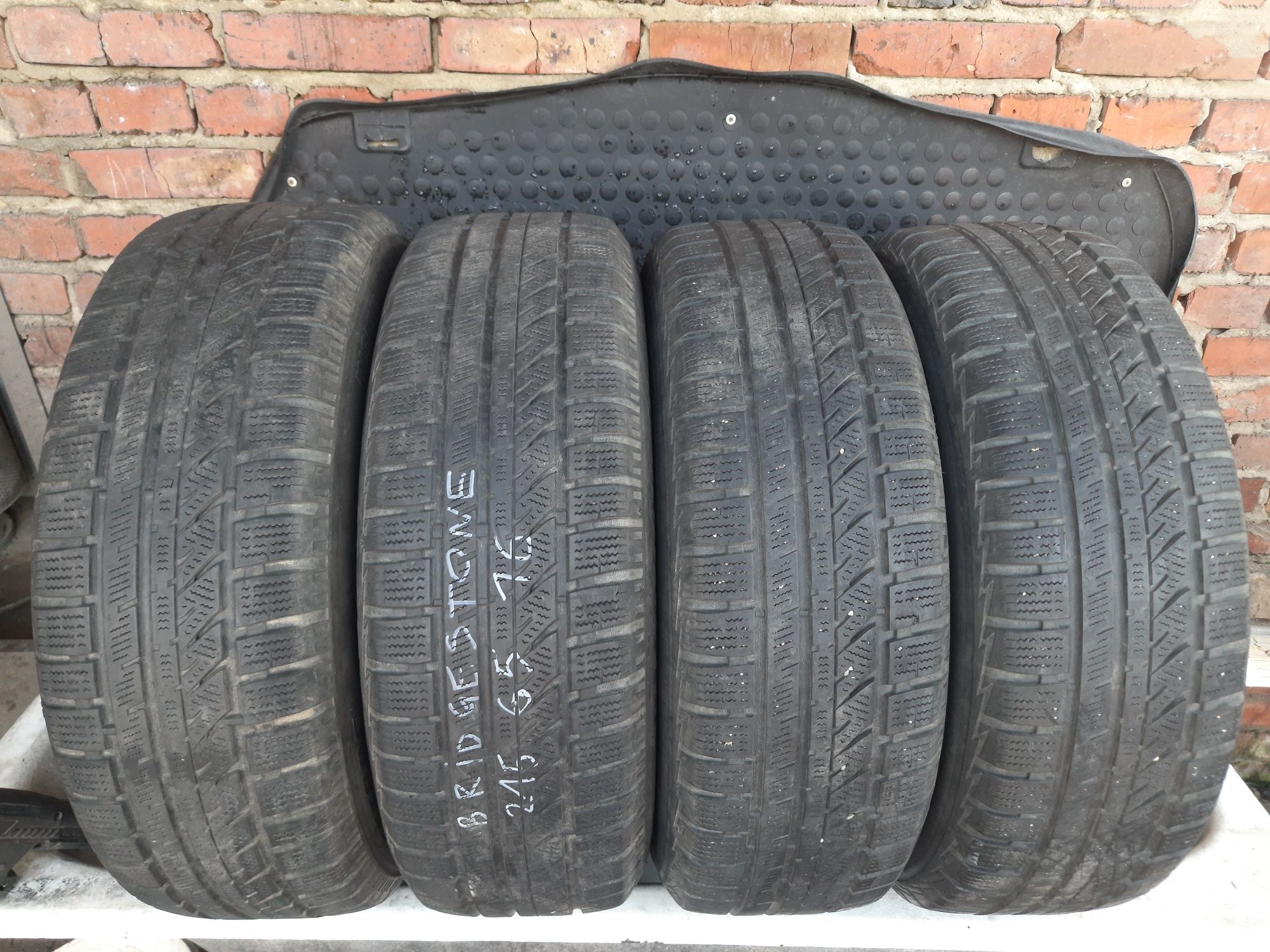 Колеса R16 5x114.3 6.5J ET40 ЦО 66.1 мм 215/65R16