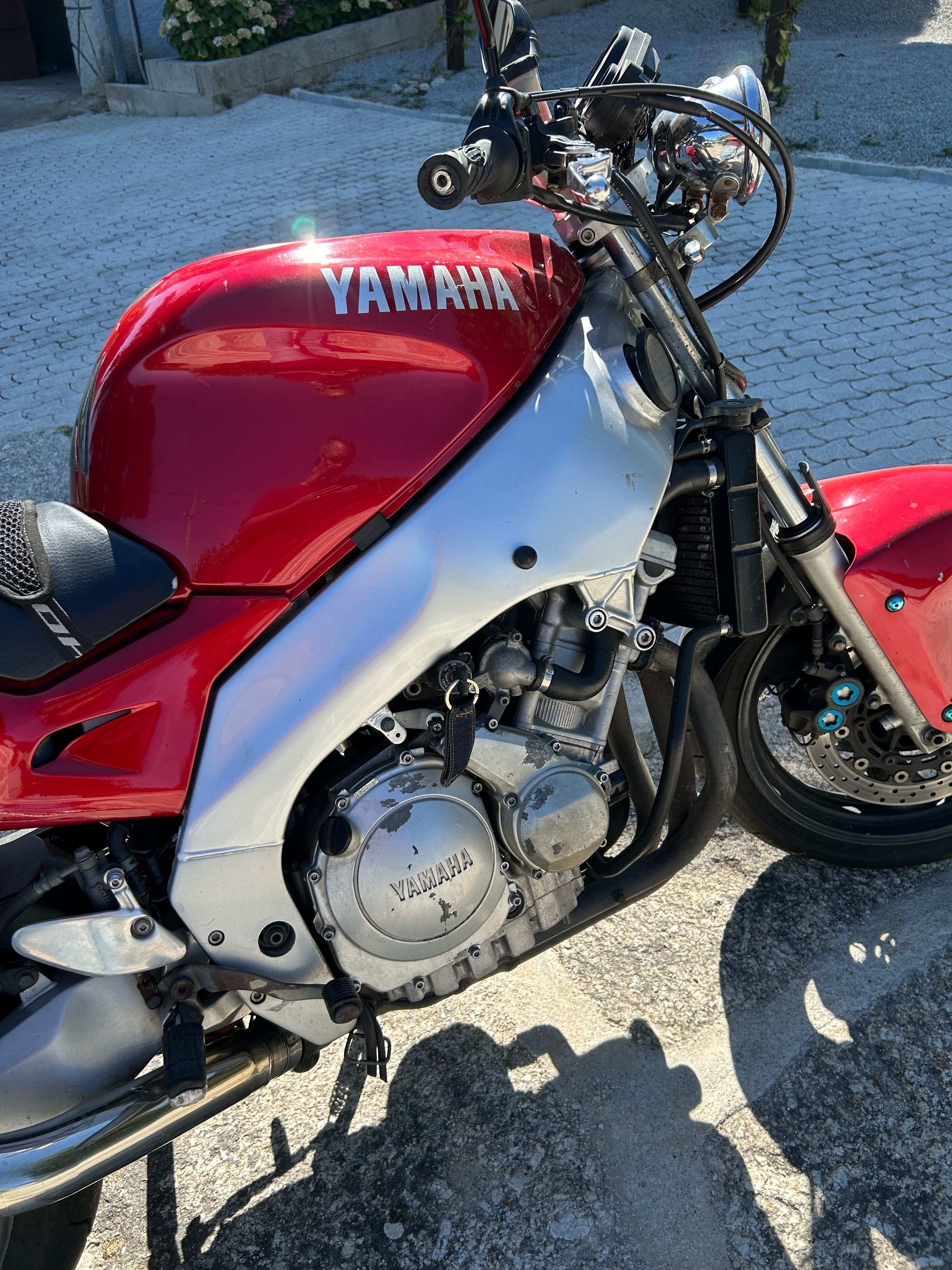 Mota Yamaha Thundercat yzf 600r 2001