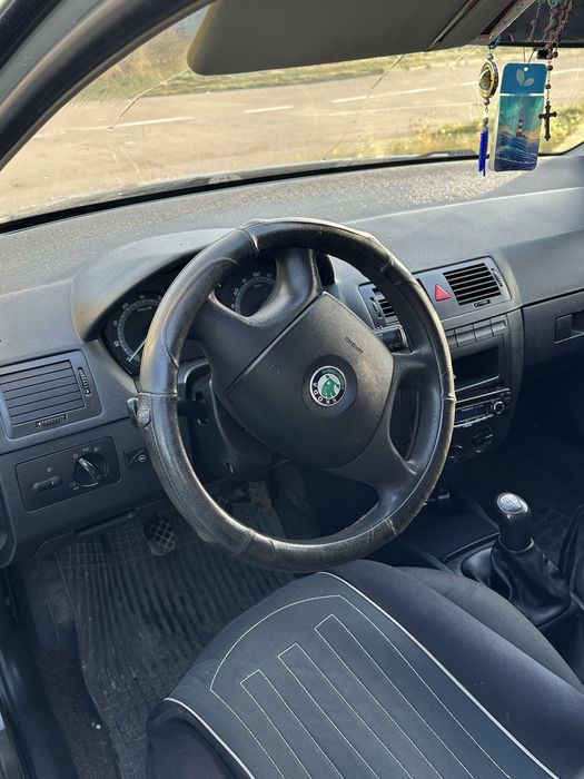 Продам шкода фабія skoda fabia 2006