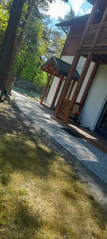 Ukladanie kostki brukowej i granitowej