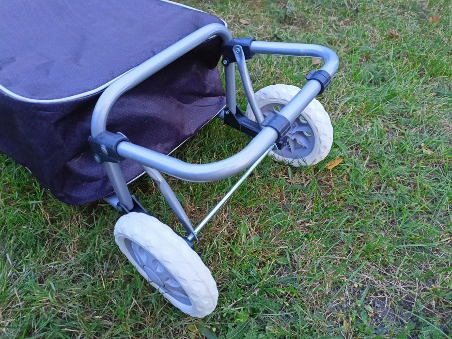 Solidny wózek zakupowy z torbą