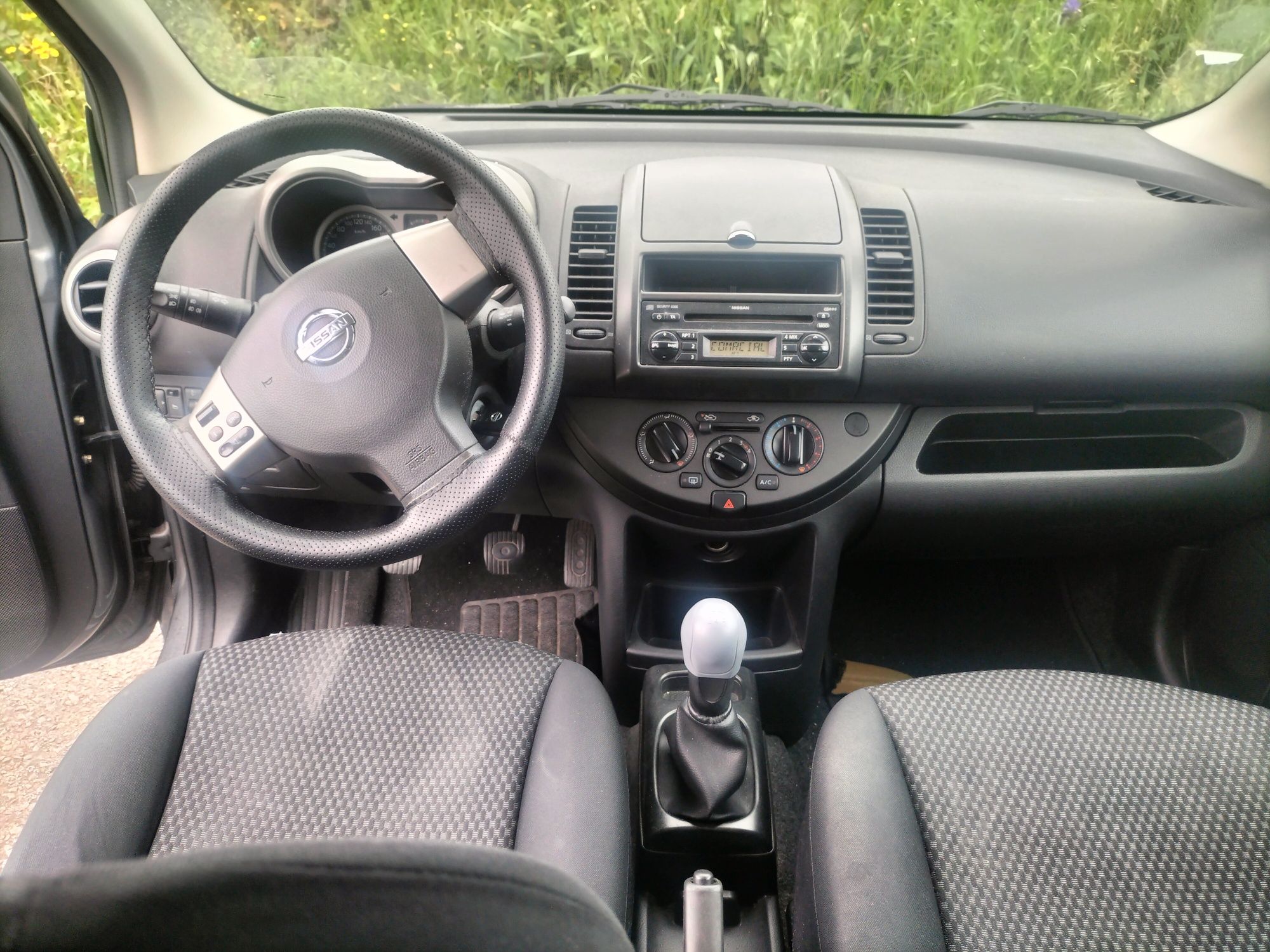 Carro em bom estado Nissan note