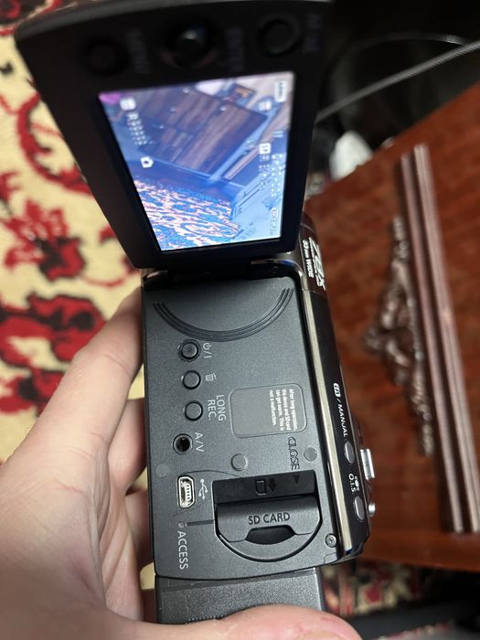 Видеокамера Panasonic SDR-H85