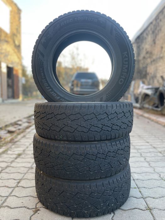 Kumho WinTer PorTran cw11 215/65 R16 109/107R (Зима)