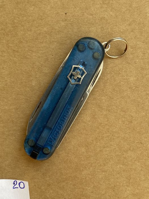 Швейцарський колекційний Victorinox classic SD без реклами Вікторінокс