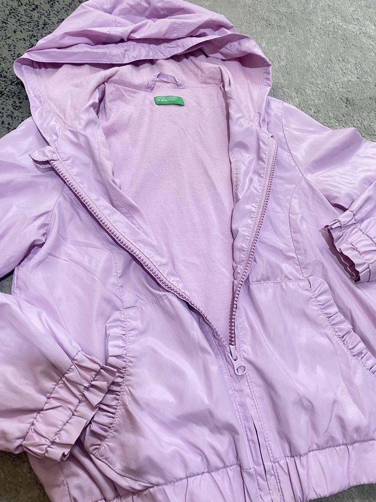 Куртка,ветровка демисезон детская для девочки Benetton на 128-134 б/у