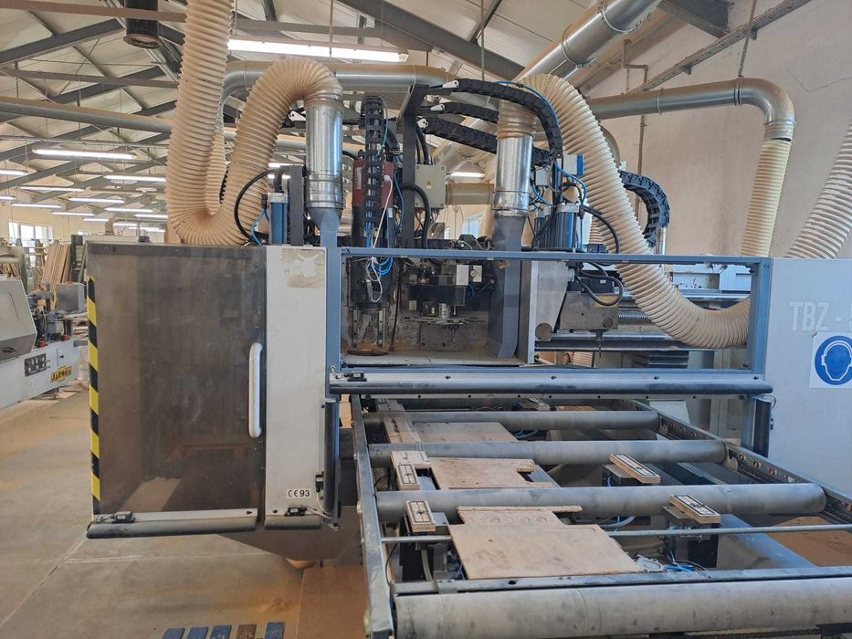 Centrum numeryczne przelotowe CNC MAKA 3 OSIOWE