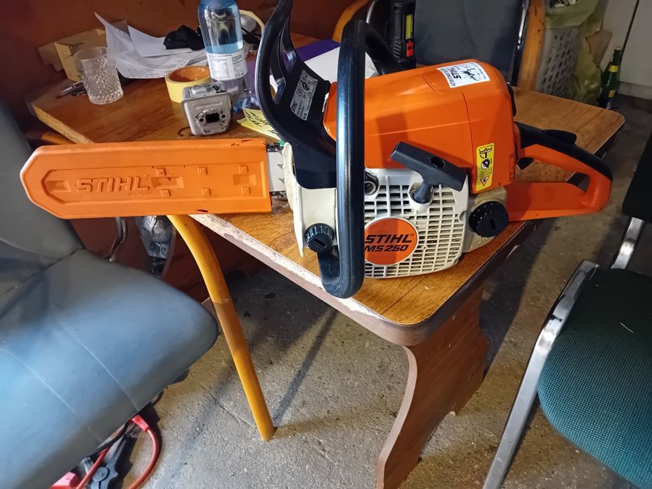 Piła stihl spalinowa, moc 3km