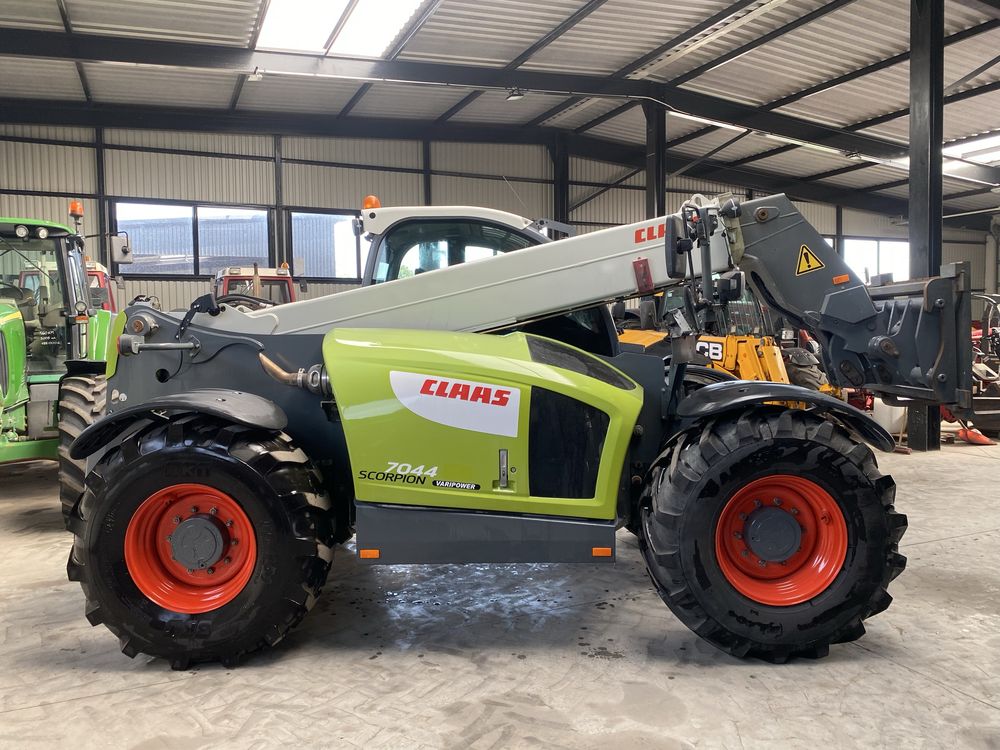Ładowarka teleskopowa CLAAS SCORPION 7044 - 2015 rok z Niemiec