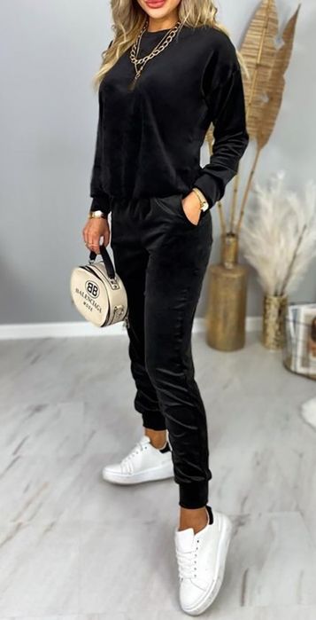 Komplet dresowy welurowy