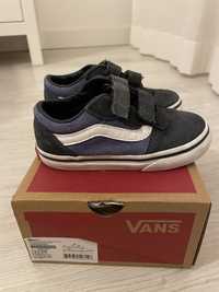 Vans de __ menino