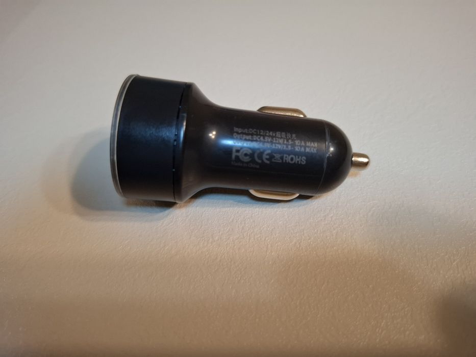 Автомобільна швидка зарядка на 2 USB порти