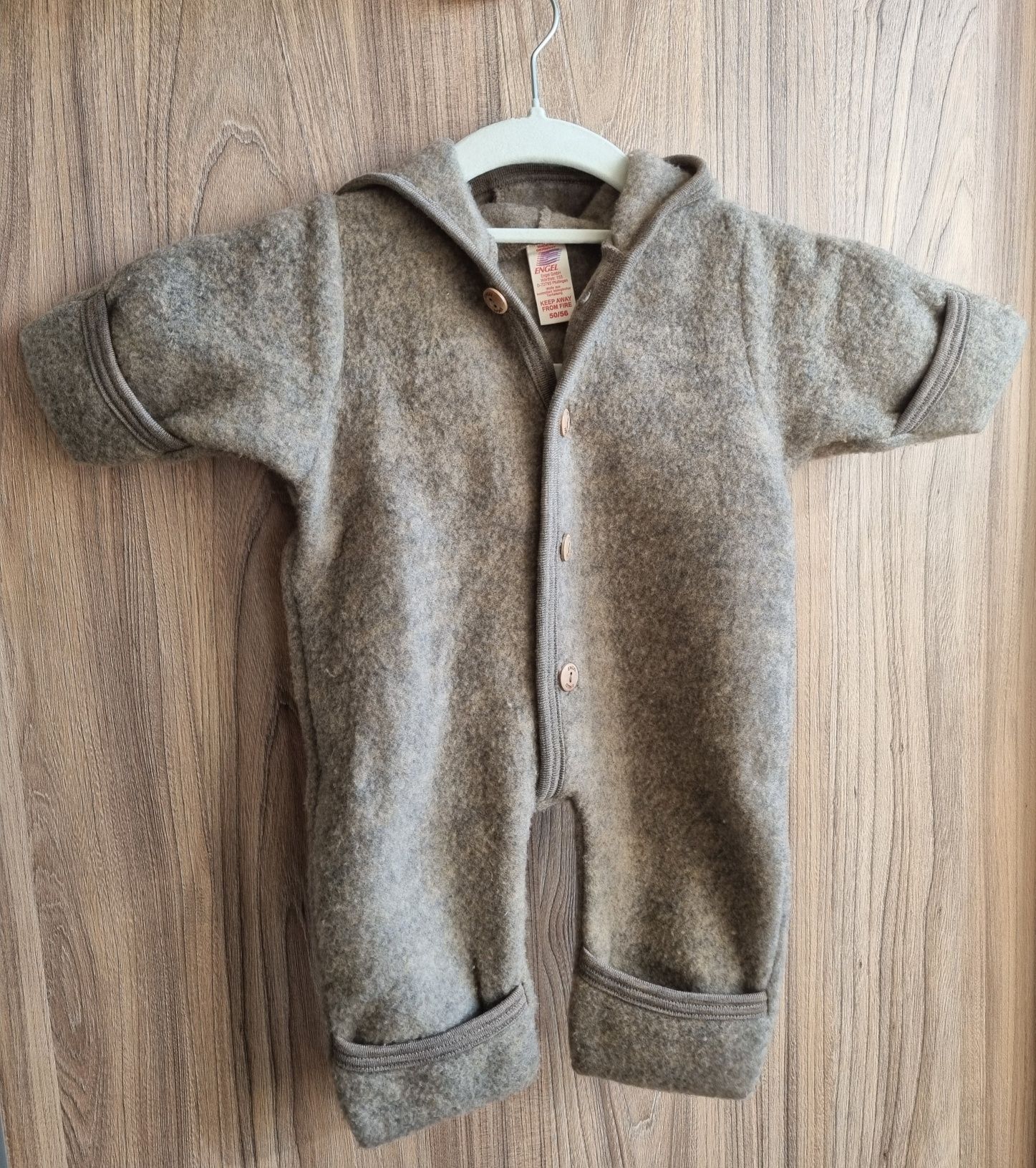 Kombinezon Engel Natur z wełny merino rozm. 50/60 +bonetka rozm. 50/56