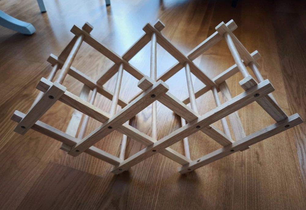 Stojak na wino, drewniany