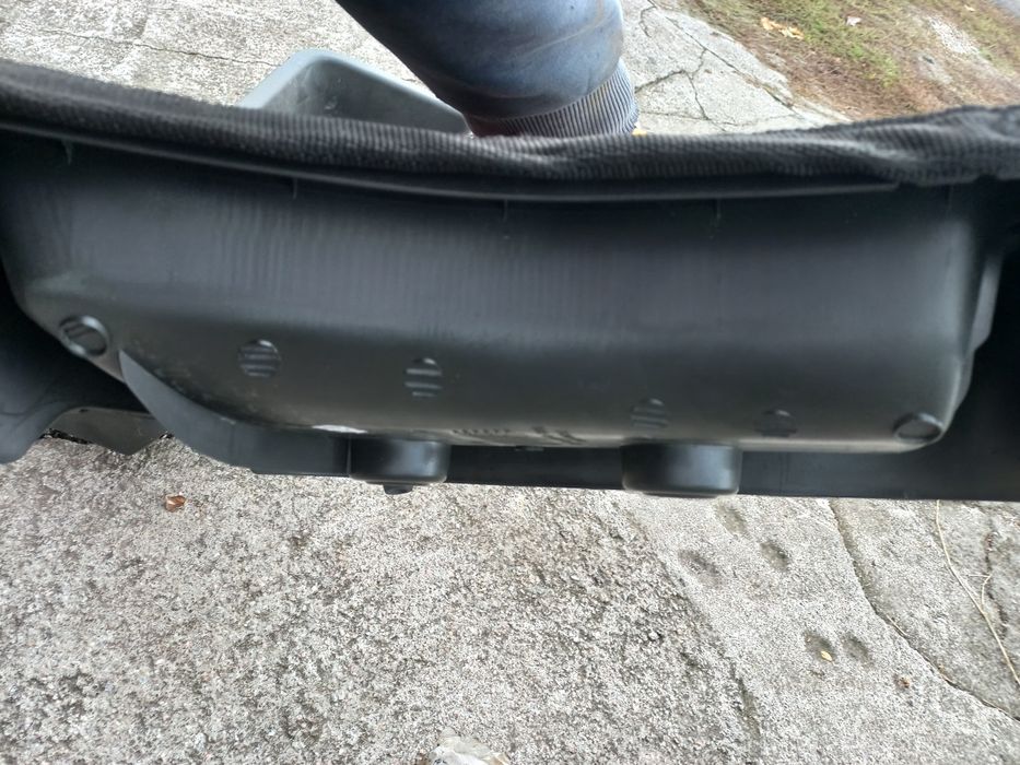 Бардачок задний по сиденье ниссан навара д40 Nissan Navara D40