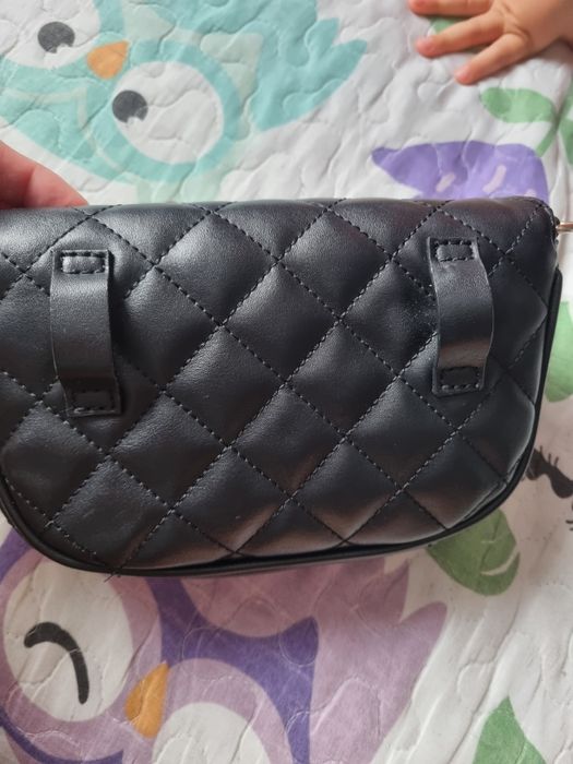 Nerka damska guess czarna pikowana