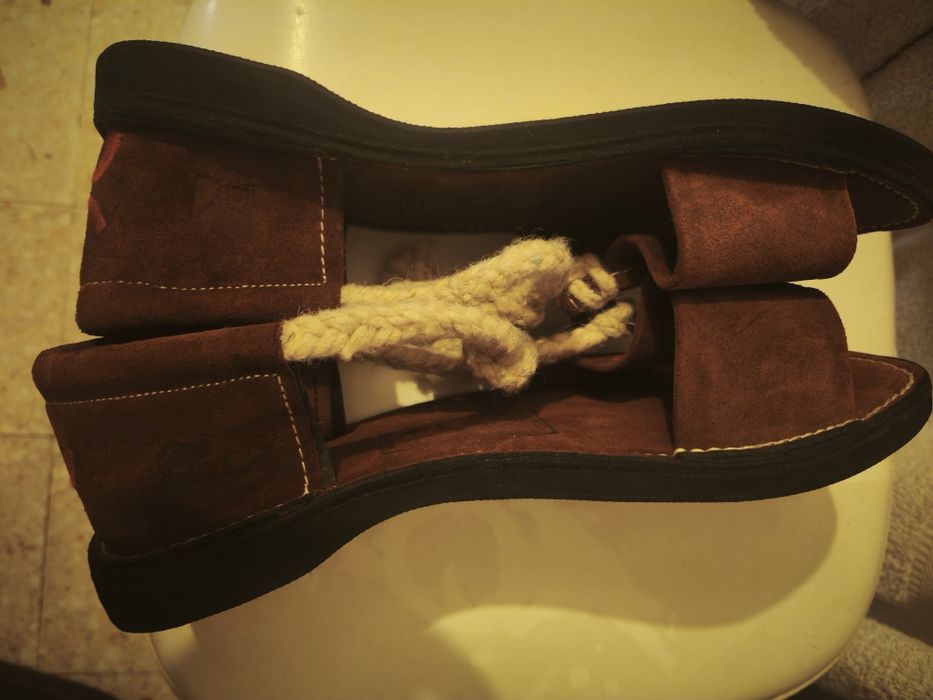 Sandálias marroquinas berberes pele camelo