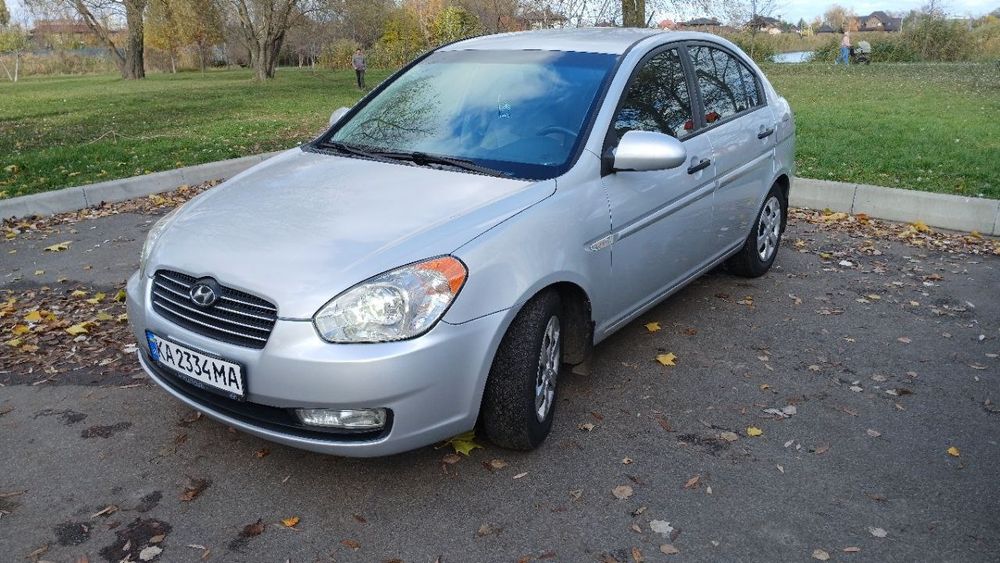 Продам машину Hyundai Accent