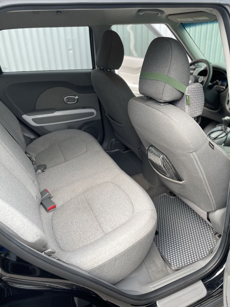 KIA SOUL EV  2017 року