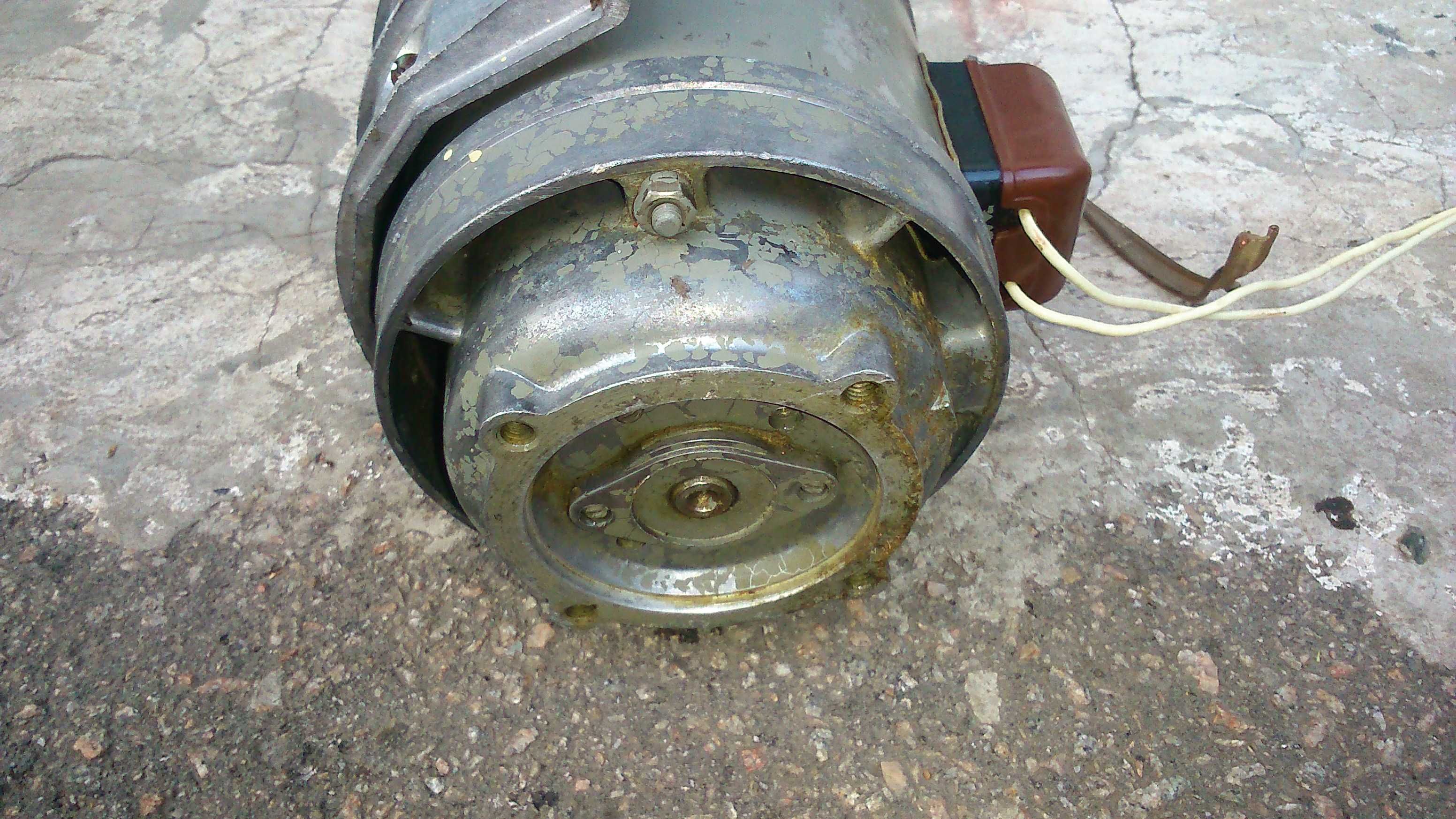 Двигатель от стиральной машины Тула 2 СССР