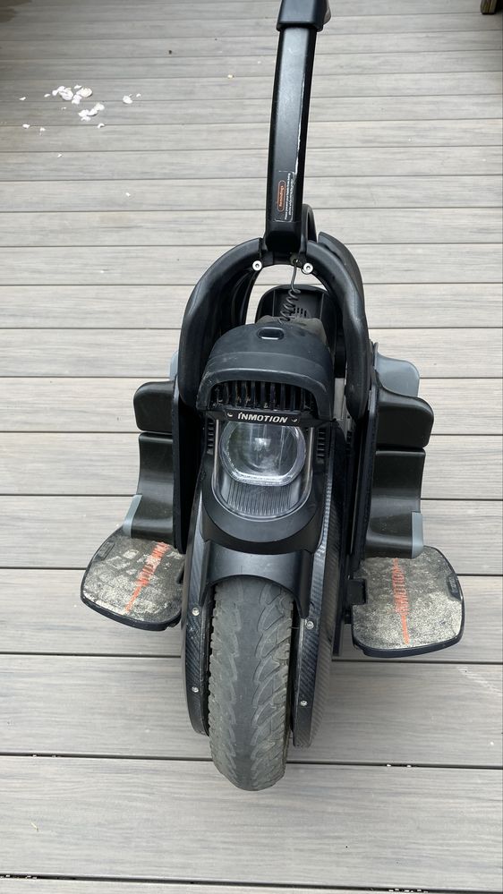Inmotion v11 monocykl elektryczny
