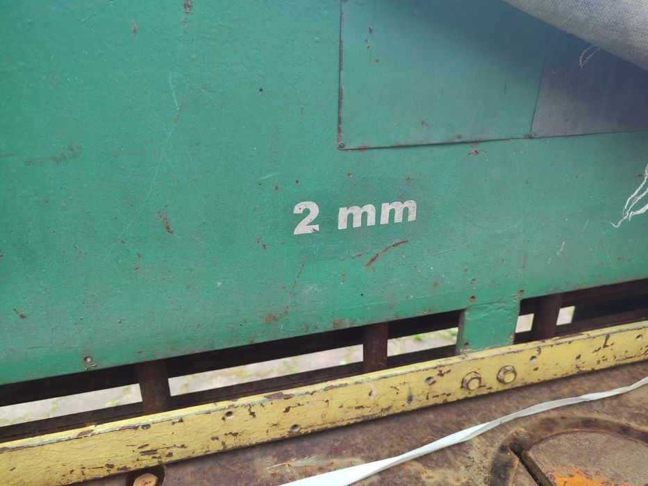 Gilotyna nożyce do blachy ST- 142  2 mm długosc ciecia 2 m,