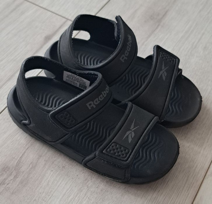 Sandałki Reebok r.23