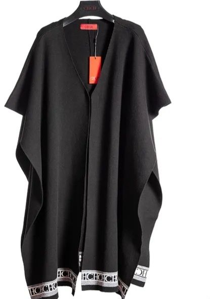 Poncho novo carolina herrera