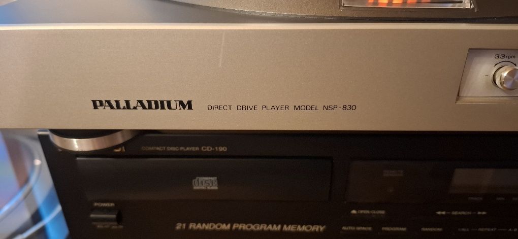 Piękny gramofon Palladium NSP-830