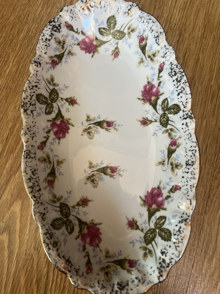 Zestaw porcelanowy