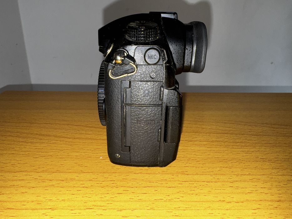 Panasonic Lumix DMC-GH5(Corpo)