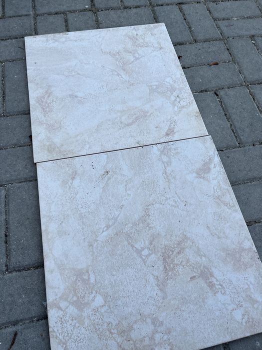 Azulejo bege quadrado