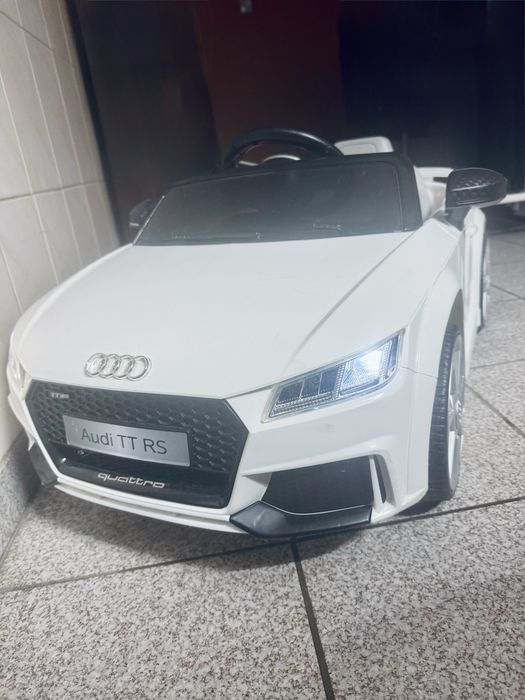 Audi TT RS 12V eletrico - Criança