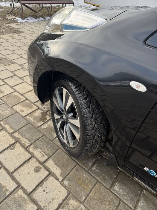 Продам Ніссан Ліф 2016 року