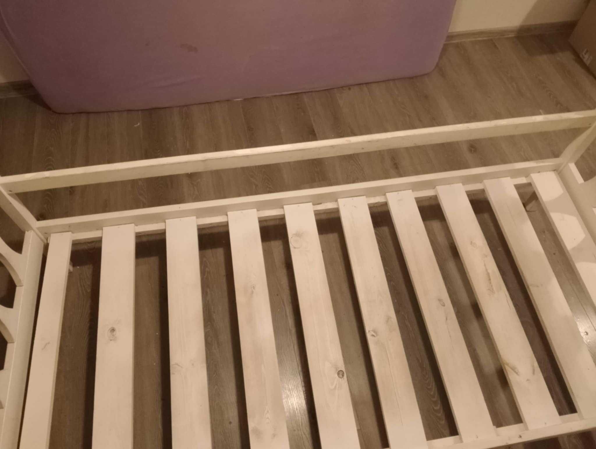 Łóżko pojedyncze drewniane 90x200