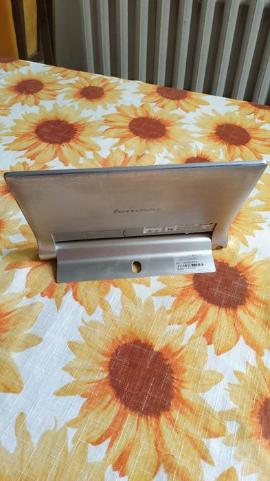 LENOVO Yoga Tablet 2