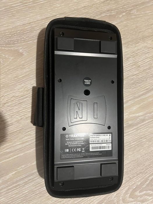 Native Instruments Traktor Kontrol X1 MK2, оригінальний кейc