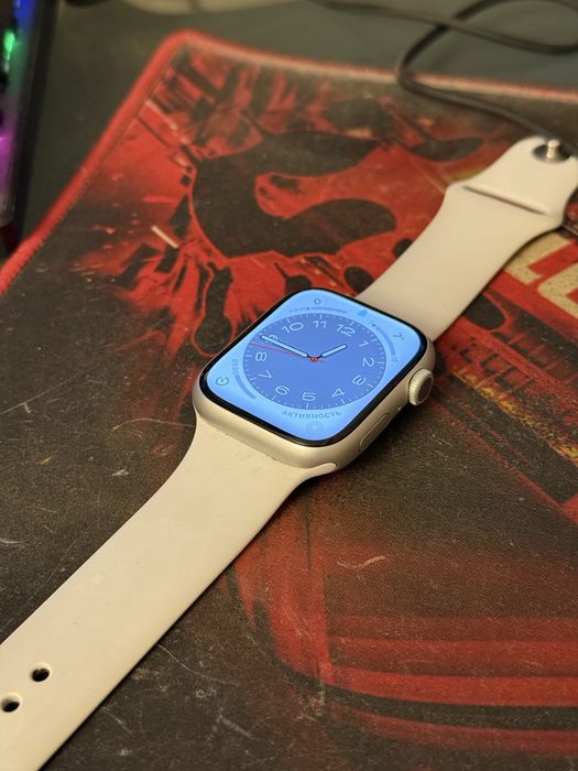 Apple Watch 8 45mm Silver Aluminium White