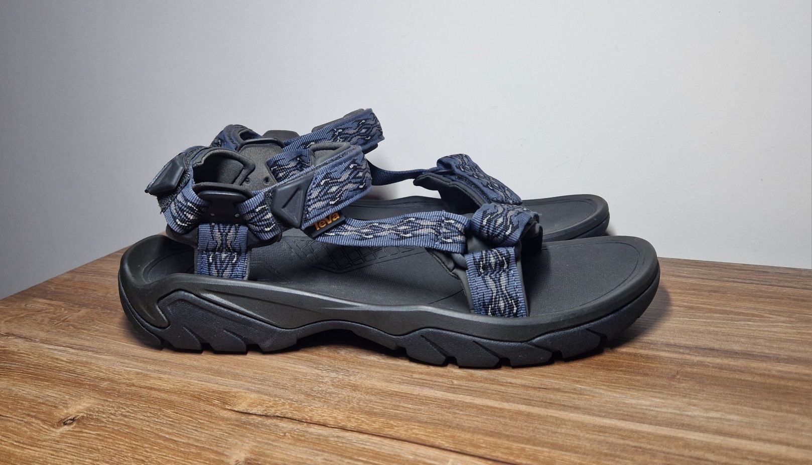 Нові Teva 47р 31см