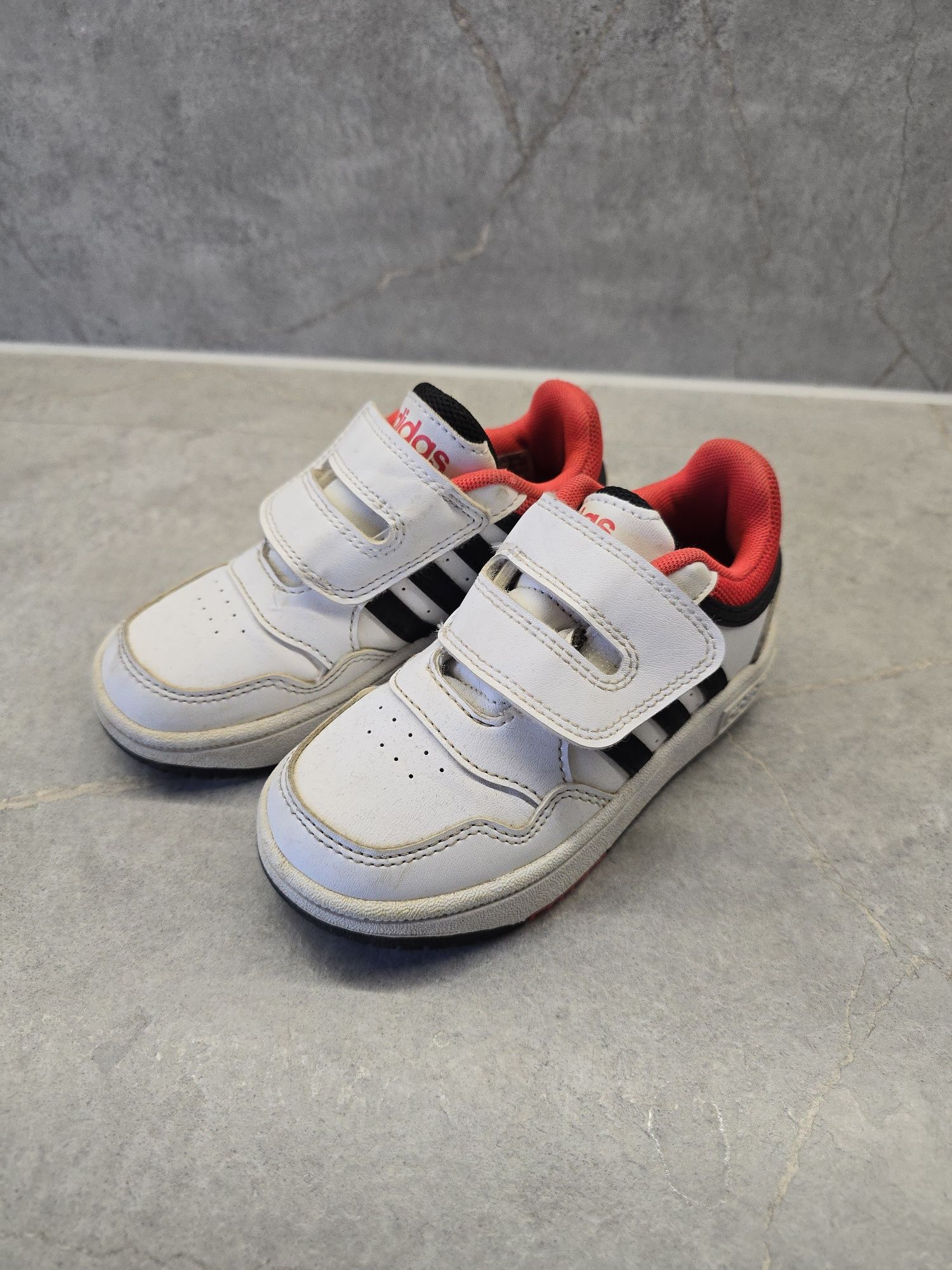 Adidas na rzep dla chłopca rozm. 26