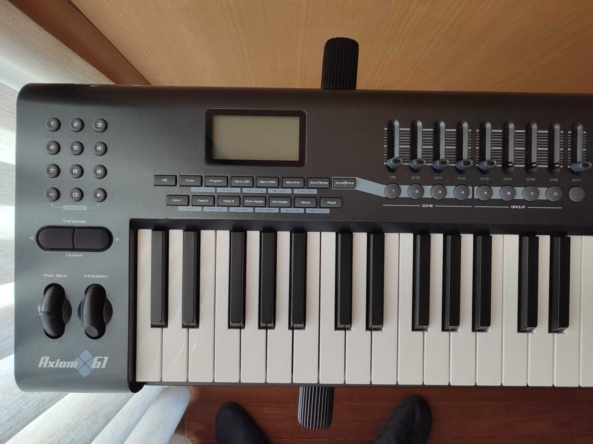 Teclado MIDI M-Audio AXION 61 teclas