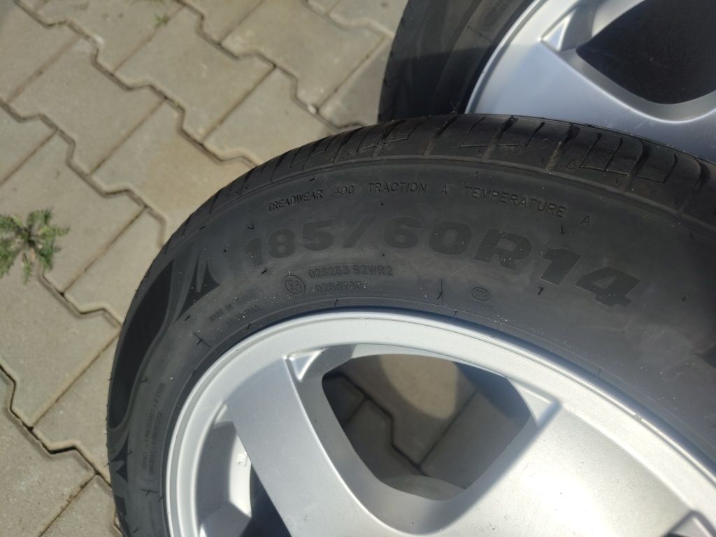 Komplet 14” kół aluminiowych z oponami 

Na sprzeda