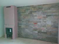 Płytki elewacyjne ścienne 30x10x1-1,3 cm z naturalnego kwarcytu.
