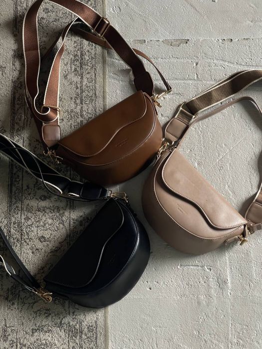 Сумочка в стилі багет крос боді