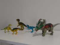 Conjunto de 5 dinossauros